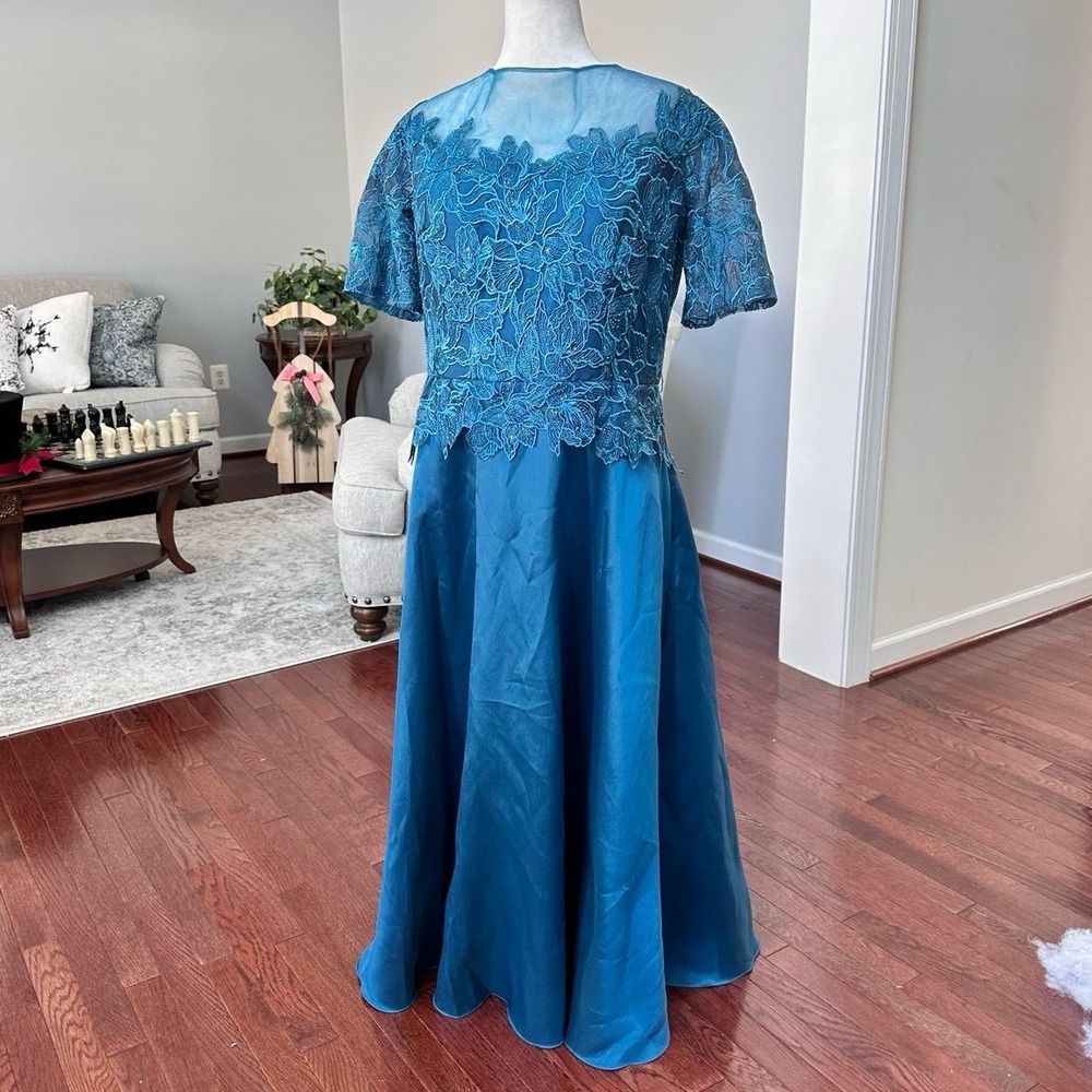 Luxury Handmade Blue Short Sleeve Formal Elegant Feminine Gown Dress